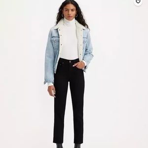 Levi's Women's 724 High Rise Slim Straight Cropped